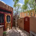 Deseo de Santa Fe, 2 Bedrooms, Patio, WiFi, Sleeps 4