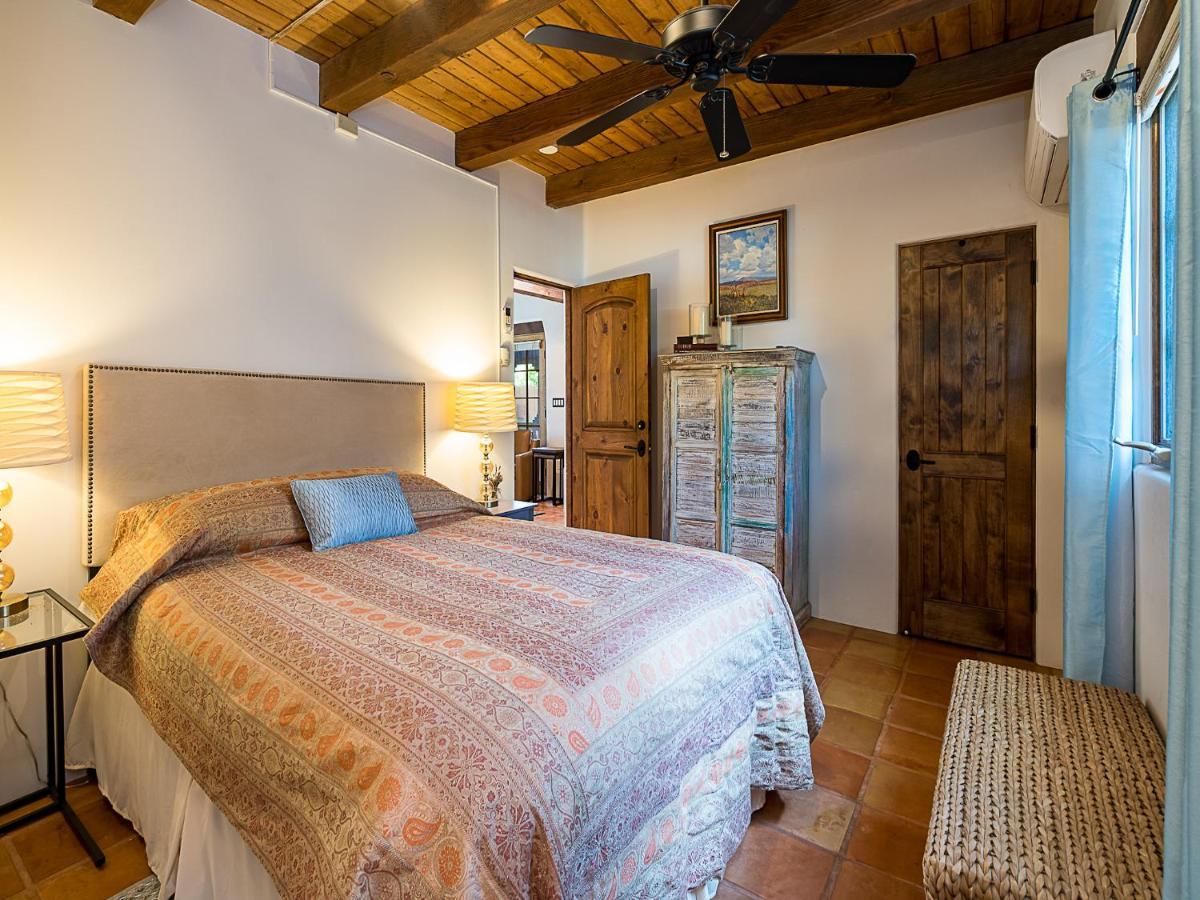 Сasa de vacaciones Deseo De Santa Fe, 2 Bedrooms, Patio, Wifi, Sleeps 4 *